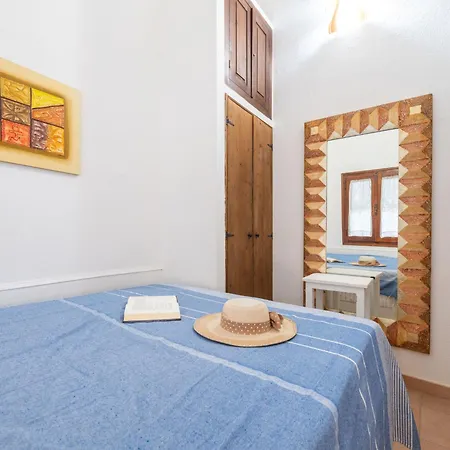 בית נופש Casa Ai Mandorli By Interhome